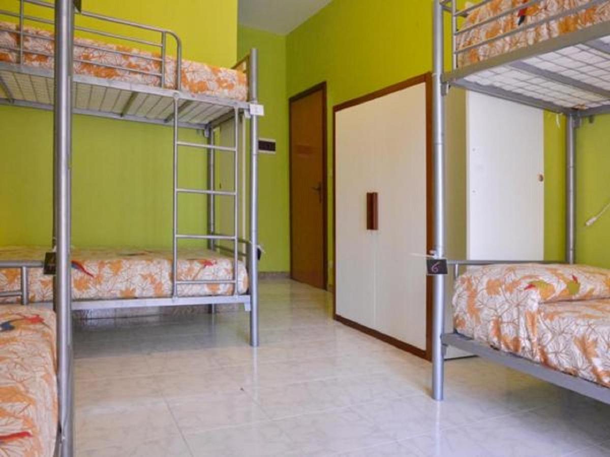 Gianni House Backpackers Hostel Giardini Naxos Exterior photo